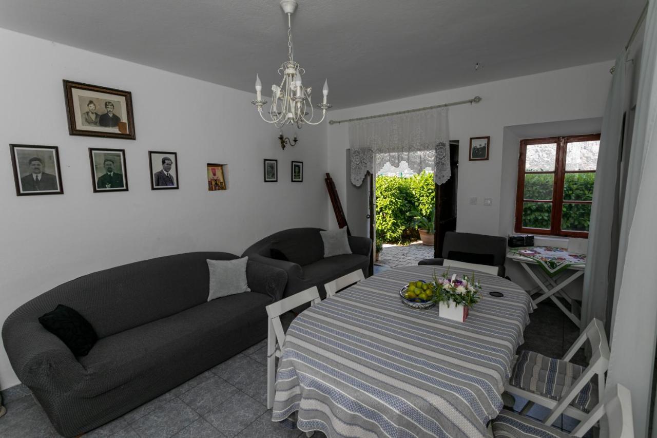 Beachfront House Jovan Kotor Exterior foto
